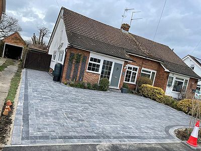 Block stone paving